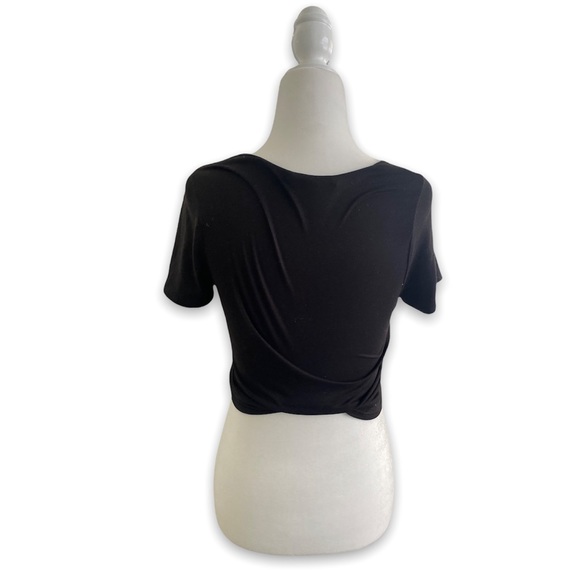 Black criss cross crop top very soft - Picture 3 of 3